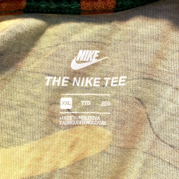 Nike Camo T-Shirt Nike Sportswear The Nike Tee Size XXL - Picture 6 of 8